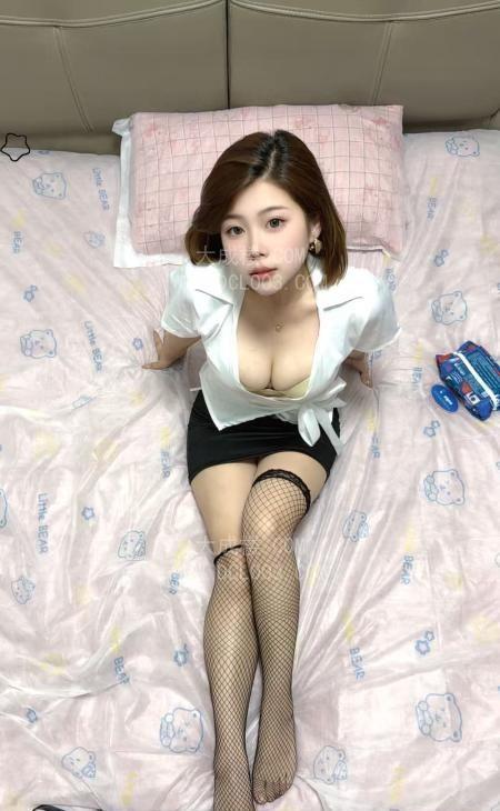 合肥短发大白屁股嫩妹
