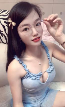 大连俏皮美乳邻家骚妹楚楚
