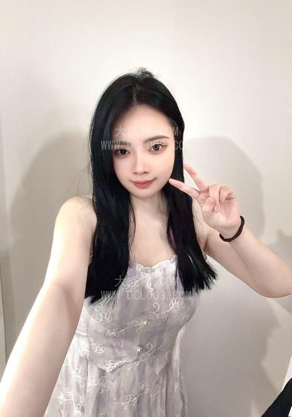 上海体育场大胸妹子呦呦