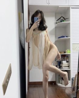 合肥冷白皮美腿小少妇