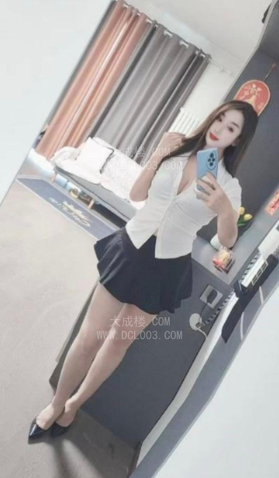 朝阳大胸身材好妹子