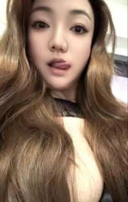 罗湖妩媚一笑
